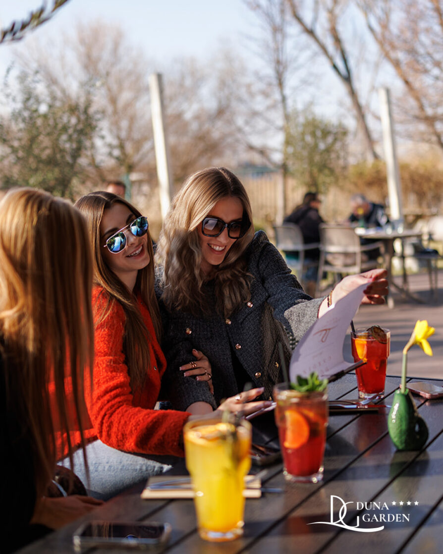 Duna_Garden_terasz